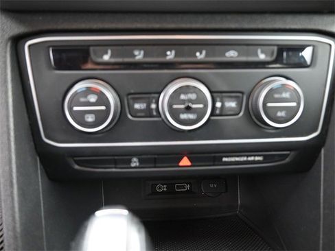 Used 2019 Volkswagen Atlas SE image 4