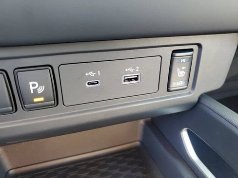 Certified 2024 Nissan Frontier SV w/ SV Convenience Package RWD image 23