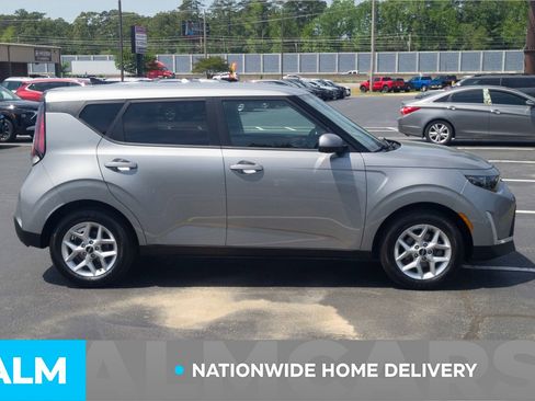 Used 2024 Kia Soul LX w/ Option Group 015 FWD image 5