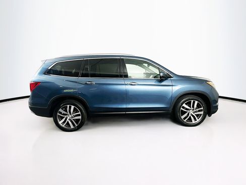 Used 2018 Honda Pilot Touring image 10