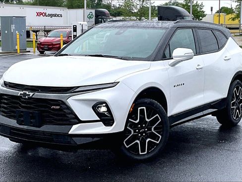 Used 2023 Chevrolet Blazer RS w/ Driver Confidence II Package AWD/4WD image 6