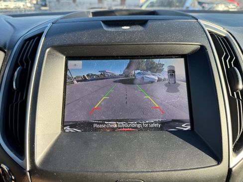 Used 2020 Ford Edge SEL AWD/4WD image 14