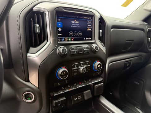 Used 2019 Chevrolet Silverado 1500 RST w/ All-Star Edition AWD/4WD image 12