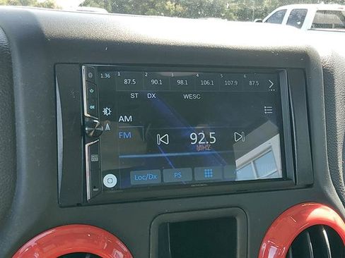 Used 2016 Jeep Wrangler Unlimited Sport w/ Connectivity Group AWD/4WD image 14