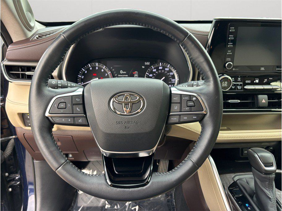 Used 2020 Toyota Highlander Limited AWD/4WD image 27