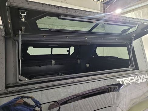 Used 2016 Toyota Tacoma TRD Sport w/ Towing Package image 45