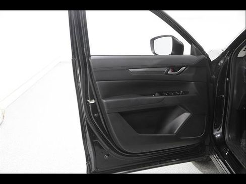 Certified 2025 MAZDA CX-5 AWD 2.5 S w/ Preferred Package image 4