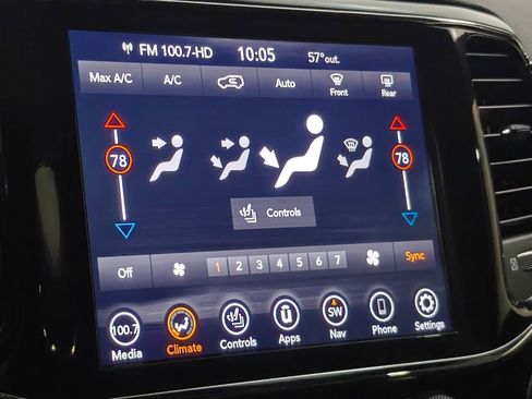 Used 2021 Jeep Grand Cherokee Laredo X image 38