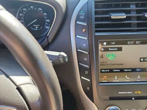 Used 2019 Lincoln MKC Select w/ Select Plus Package image 29