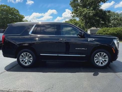 Certified 2025 GMC Yukon Denali AWD/4WD image 9