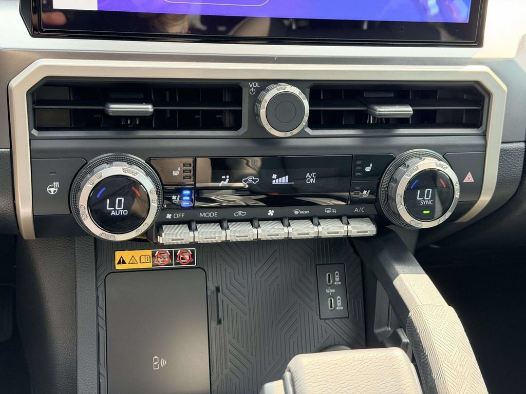 Certified 2025 Toyota Tacoma TRD Off-Road w/ TRD Off Road Premium Package AWD/4WD image 5