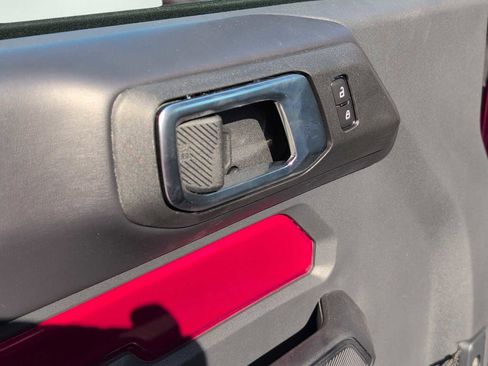 New 2025 Ford Bronco Badlands w/ Sasquatch Package image 5