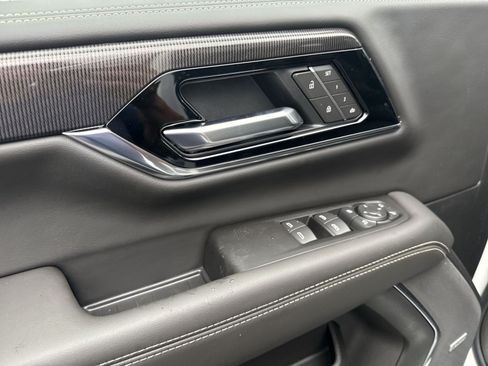 New 2026 GMC Yukon XL Elevation w/ Elevation Premium Package AWD/4WD image 12