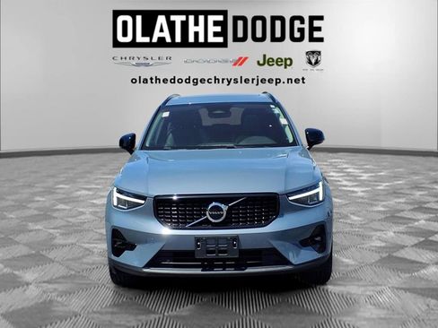 Used 2023 Volvo XC40 B5 Plus w/ Protection Package Premier AWD/4WD image 33