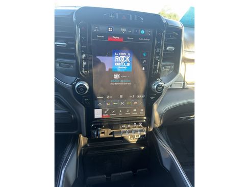 Used 2022 RAM 2500 Limited AWD/4WD image 13