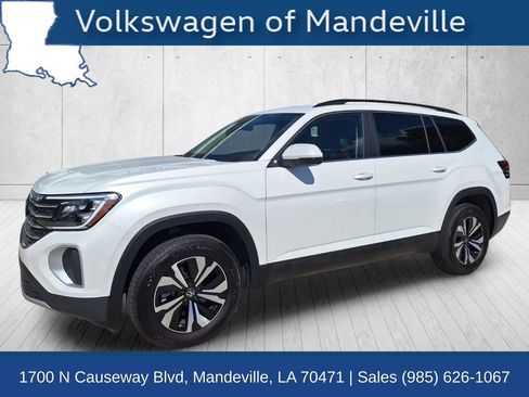 Certified 2026 Volkswagen Atlas SE FWD image 1