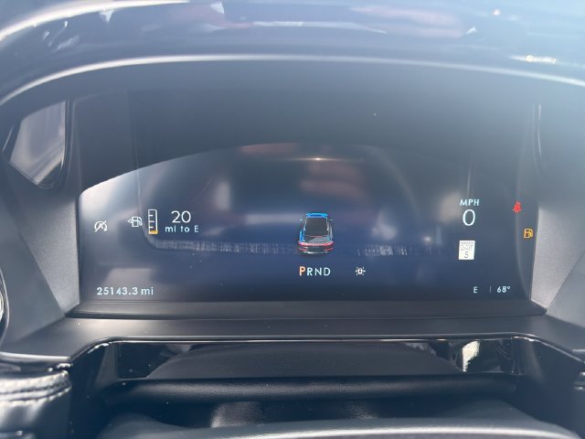 Certified 2025 Lincoln Corsair FWD image 17