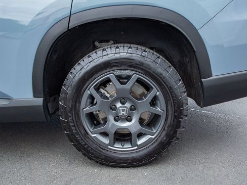 Certified 2024 Honda Pilot TrailSport image 33