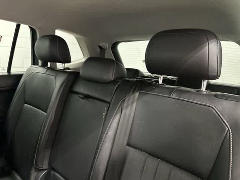 Used 2022 Volkswagen Tiguan SE FWD image 13
