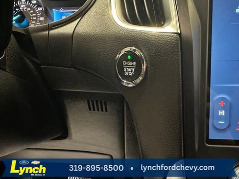 Used 2024 Ford Edge Titanium image 17