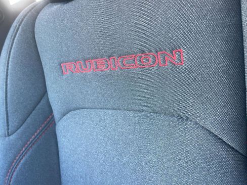 New 2025 Jeep Gladiator Rubicon image 21