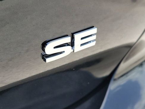 New 2025 Mitsubishi Outlander SE image 10