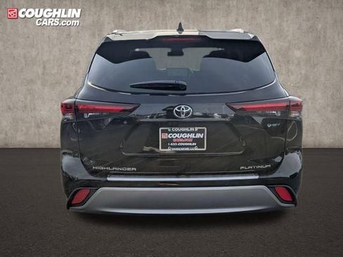 New 2026 Toyota Highlander Platinum image 6