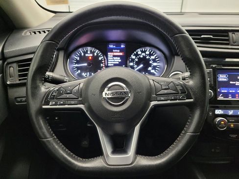 Used 2020 Nissan Rogue SV FWD image 22