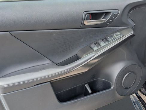 Used 2022 Lexus IS 350 F Sport image 11