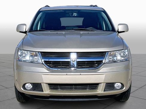 Used 2010 Dodge Journey SXT w/ Navigation & Sound Group I image 3