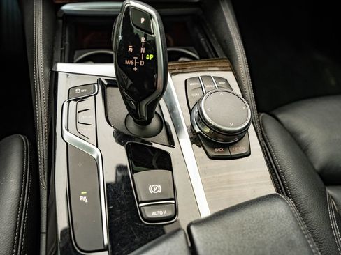 Used 2019 BMW 540i RWD image 38