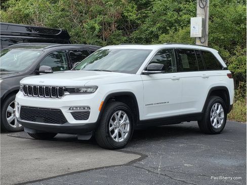 Used 2022 Jeep Grand Cherokee Limited AWD/4WD image 5