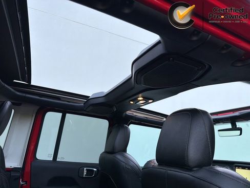 Certified 2022 Jeep Wrangler Unlimited Sahara w/ Cold Weather Group AWD/4WD image 27