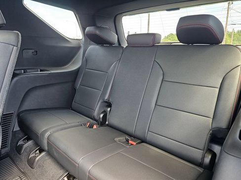Used 2026 Chevrolet Traverse RS w/ LPO, Floor Liner Package AWD/4WD image 21