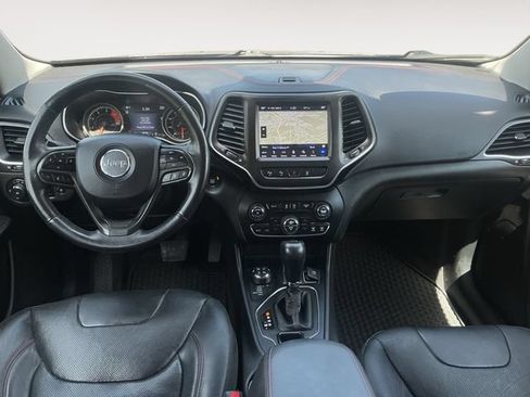 Used 2019 Jeep Cherokee Trailhawk AWD/4WD image 10
