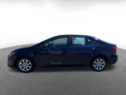 Used 2025 Toyota Corolla LE FWD image 9