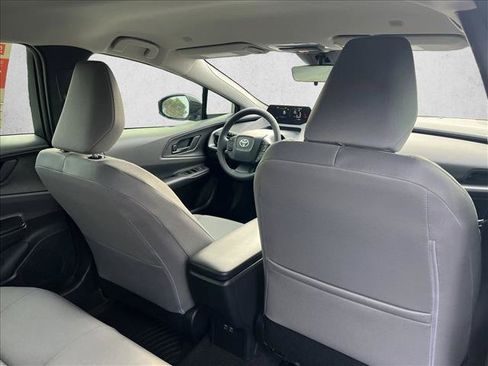 New 2026 Toyota Prius LE FWD image 18