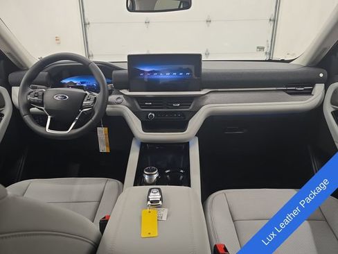 New 2026 Ford Explorer Platinum w/ LUX Leather Package AWD/4WD image 17