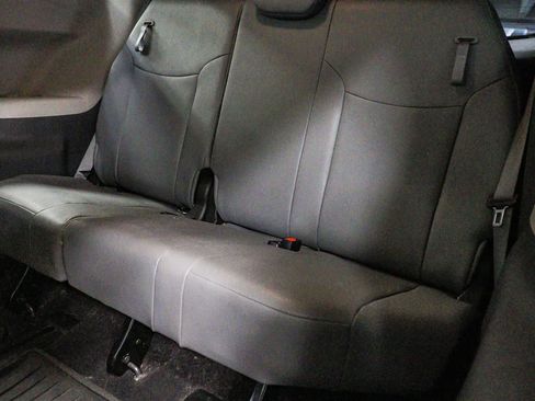 Used 2024 Toyota Sienna XLE w/ XLE Plus Package AWD/4WD image 21