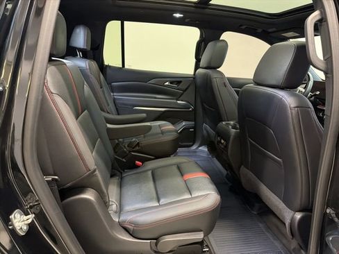 Used 2024 Chevrolet Traverse RS image 41