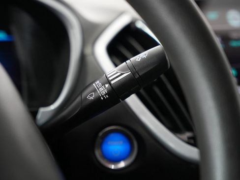 Used 2018 Chevrolet Volt LT FWD image 16
