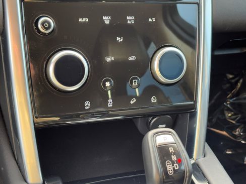 Used 2020 Land Rover Discovery Sport S image 26