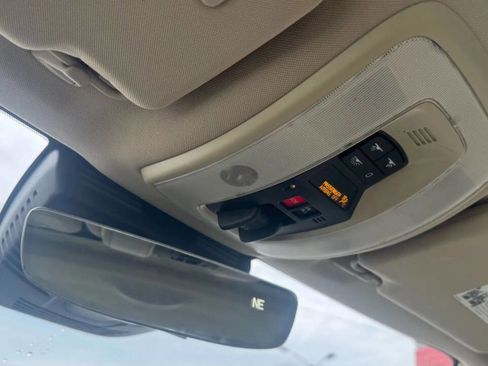 Used 2016 Volvo S60 T5 Inscription Platinum w/ Climate Package image 32