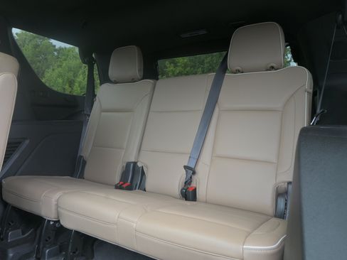 Used 2021 Chevrolet Tahoe Premier w/ Premium Package RWD image 11