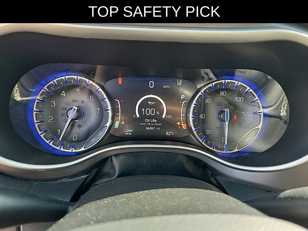 Used 2021 Chrysler Pacifica Touring-L FWD image 24