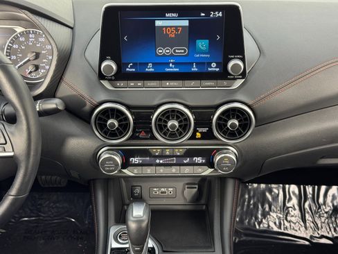 Used 2024 Nissan Sentra SR w/ SR Premium Package image 21