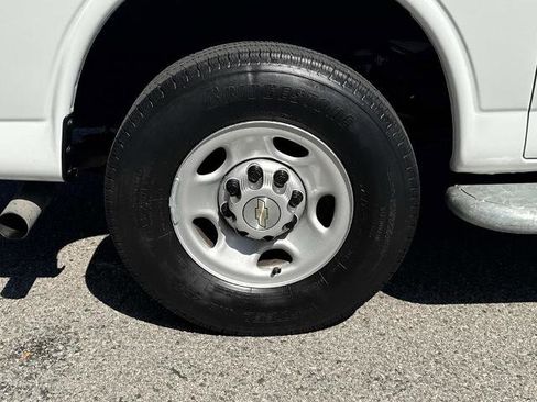 Used 2024 Chevrolet Express 2500 w/ Driver Convenience Package RWD image 10
