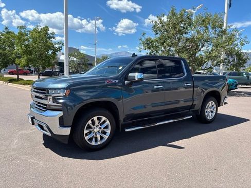 Used 2019 Chevrolet Silverado 1500 LTZ w/ LTZ Premium Package AWD/4WD image 3