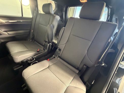 Used 2022 Lexus GX 460 Premium w/ Accessory Package image 25