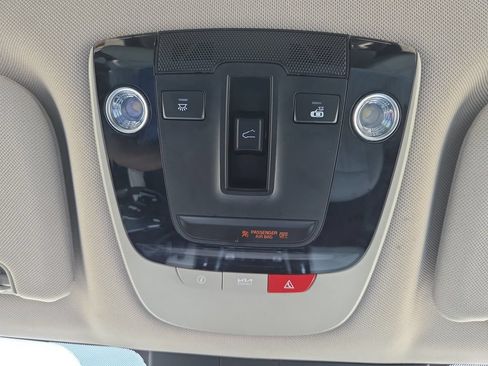 Used 2023 Kia Sorento SX AWD/4WD image 17